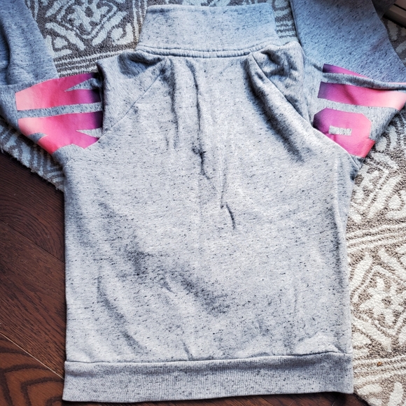 Vs Pink half zip, size XS - Picture 3 of 3